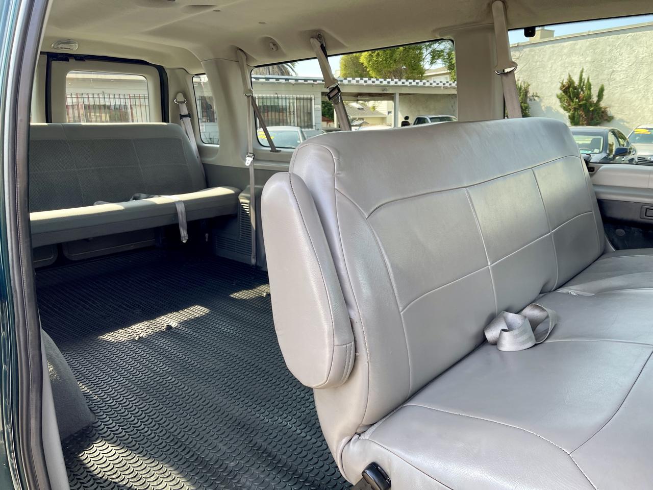 Ford Econoline Wagon E-350 Super Ext XLT 2006