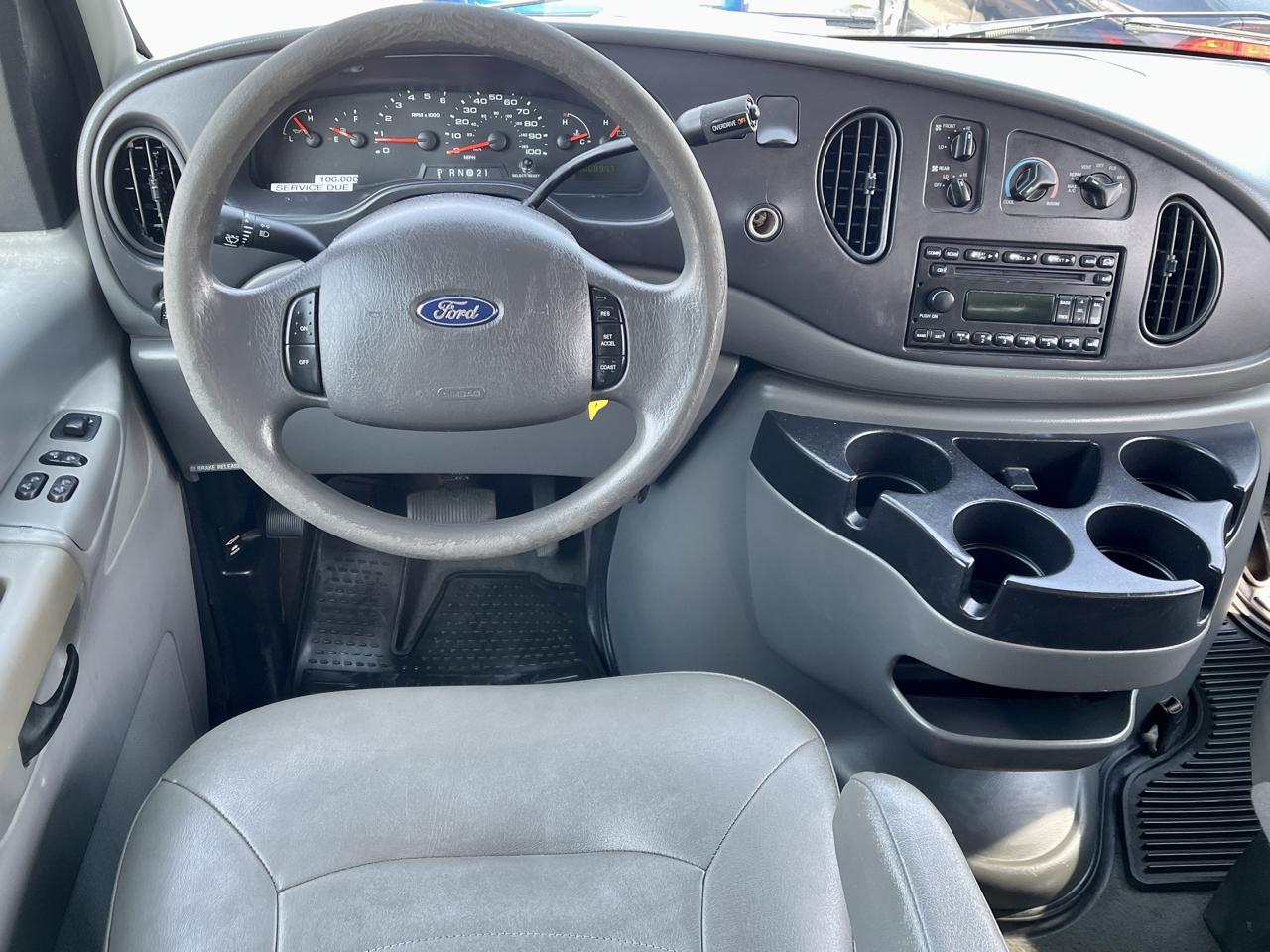Ford Econoline Wagon E-350 Super Ext XLT 2006