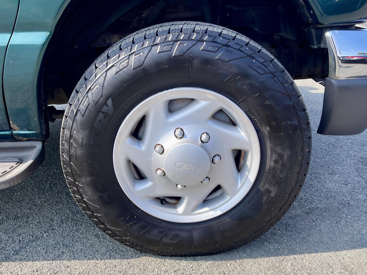 Ford Econoline Wagon E-350 Super Ext XLT 2006