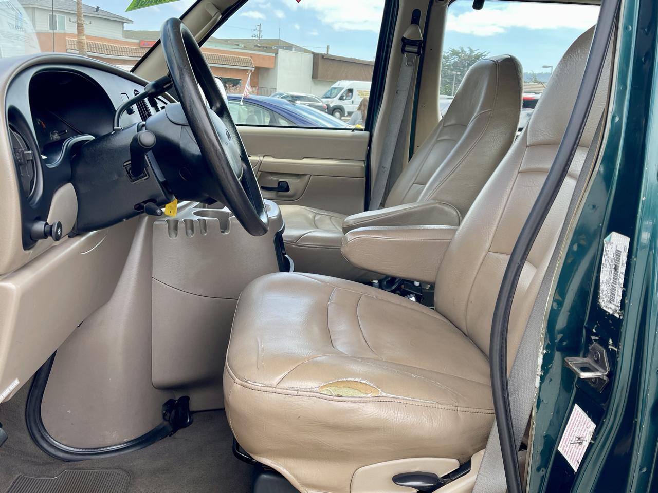 Ford Econoline Wagon E-350 Super XLT 2002