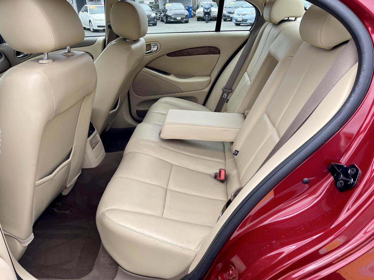 Jaguar S-Type 4dr Sdn V8 2005