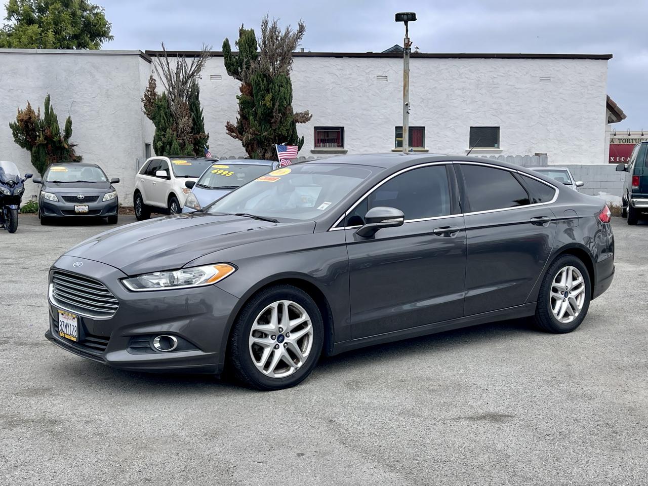 Ford Fusion 4dr Sdn SE FWD 2016