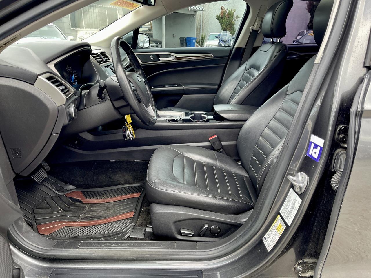 Ford Fusion 4dr Sdn SE FWD 2016