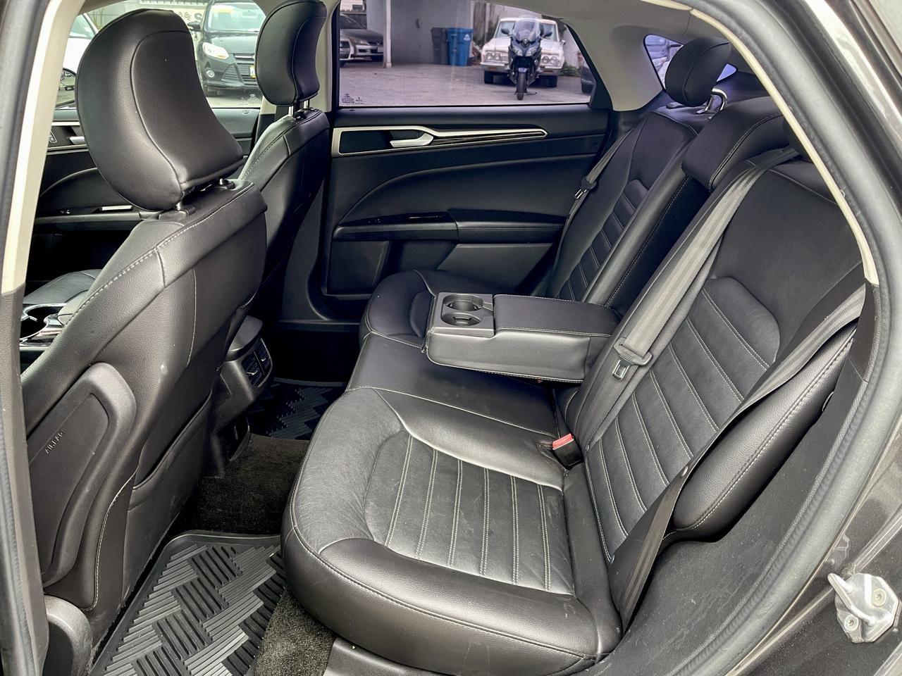 Ford Fusion 4dr Sdn SE FWD 2016