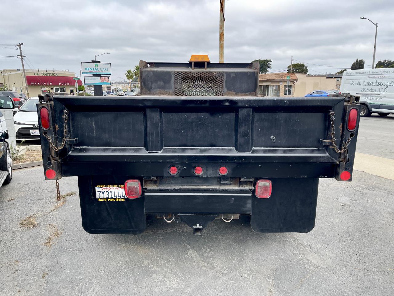 Ford Super Duty F-350 DRW 2WD Reg Cab 141" WB 60" CA XL 2006