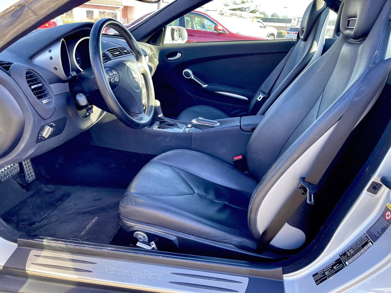 Mercedes-Benz SLK-Class Roadster 3.5L 2005