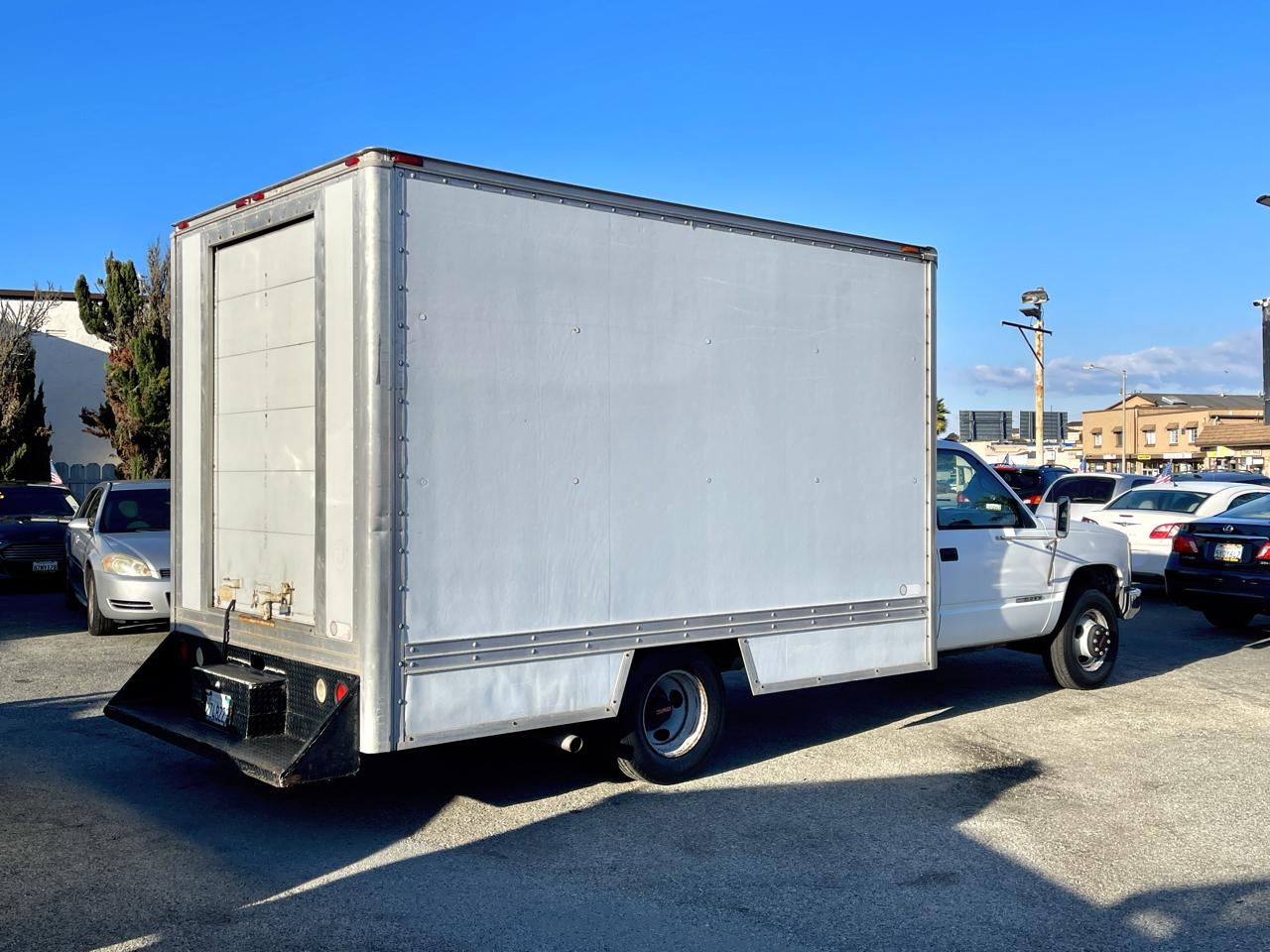 GMC Sierra 3500 Reg Cab 135.5" WB, 59.7" CA DRW 1995