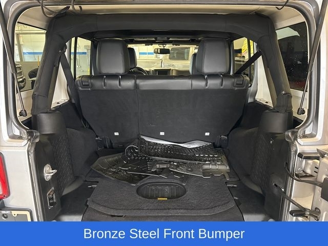 Jeep Wrangler Unlimited Sahara 4WD 2017