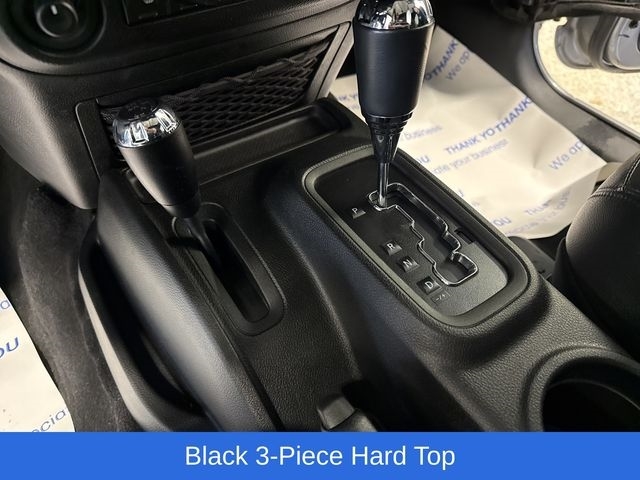 Jeep Wrangler Unlimited Sahara 4WD 2017