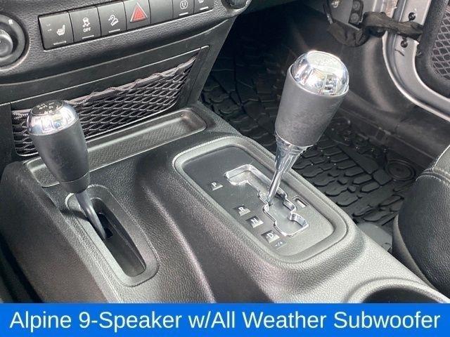 Jeep Wrangler Unlimited Sahara 4WD 2017