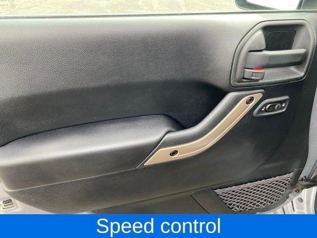 Jeep Wrangler Unlimited Sahara 4WD 2017