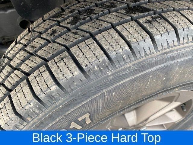 Jeep Wrangler Unlimited Sahara 4WD 2017