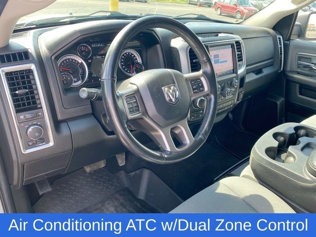 RAM 1500 Classic Tradesman Crew Cab SWB 4WD 2022