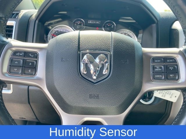 RAM 1500 Classic Tradesman Crew Cab SWB 4WD 2022