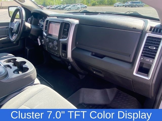 RAM 1500 Classic Tradesman Crew Cab SWB 4WD 2022