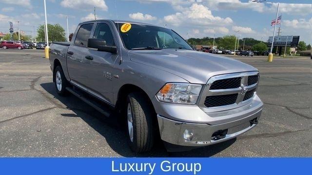 RAM 1500 Classic Tradesman Crew Cab SWB 4WD 2022