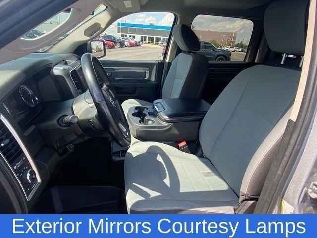 RAM 1500 Classic Tradesman Crew Cab SWB 4WD 2022