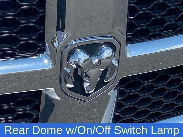 RAM 1500 Classic Tradesman Crew Cab SWB 4WD 2022