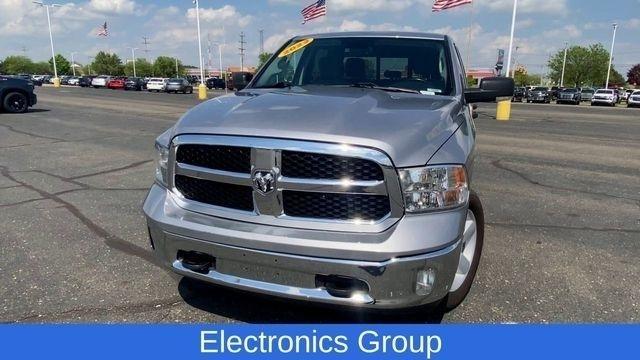 RAM 1500 Classic Tradesman Crew Cab SWB 4WD 2022