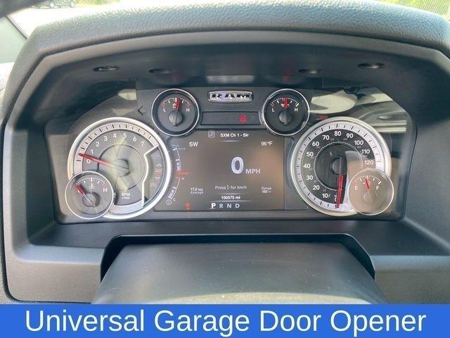 RAM 1500 Classic Tradesman Crew Cab SWB 4WD 2022