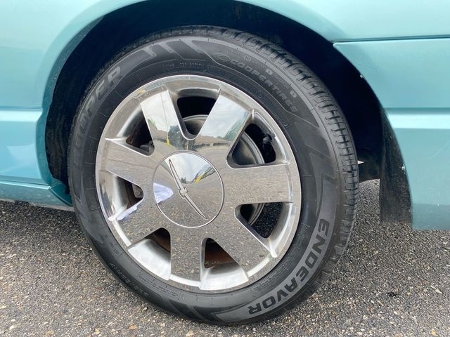 Ford Thunderbird Deluxe 2002