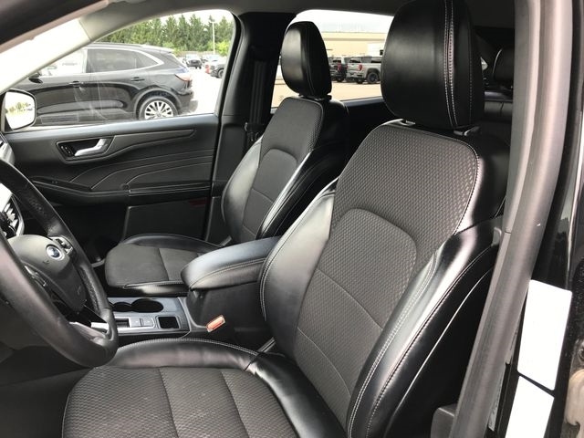 Ford Escape Plug-in Hybrid Base 2023