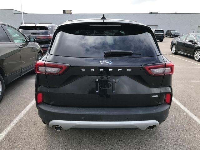 Ford Escape Plug-in Hybrid Base 2023