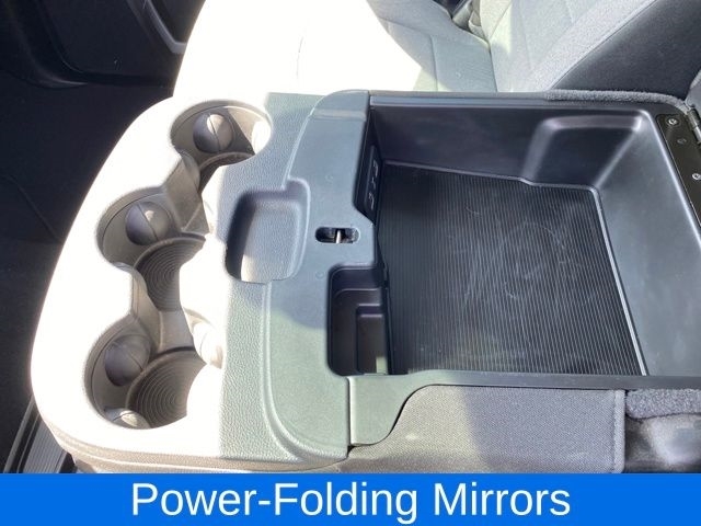 RAM 1500 Classic Tradesman Crew Cab SWB 4WD 2022