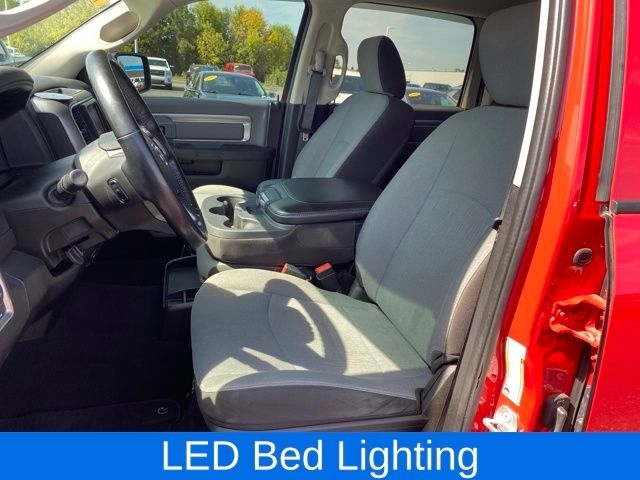 RAM 1500 Classic Tradesman Crew Cab SWB 4WD 2022