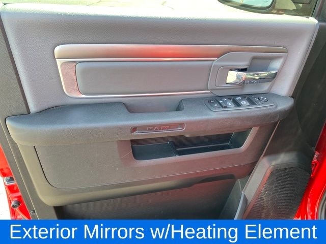 RAM 1500 Classic Tradesman Crew Cab SWB 4WD 2022