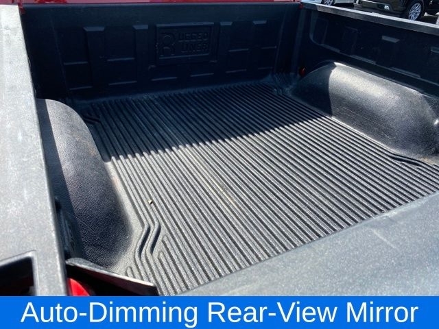 RAM 1500 Classic Tradesman Crew Cab SWB 4WD 2022