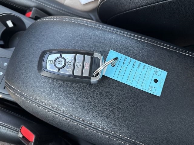 Ford Escape Hybrid Titanium AWD 2022