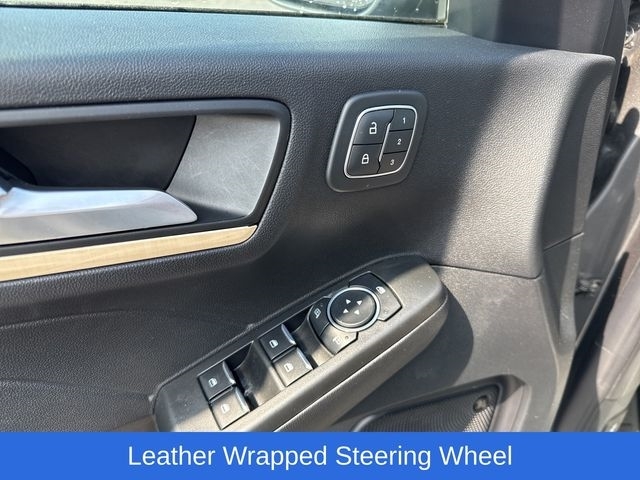 Ford Escape Hybrid Titanium AWD 2022