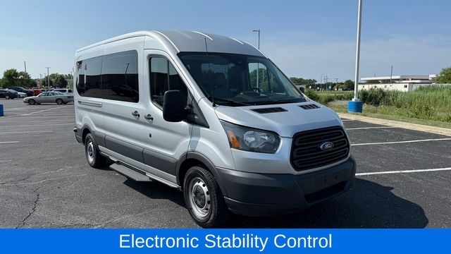 Ford Transit 350 Wagon Med. Roof XL w/Sliding Pass. 148-in. WB 2018