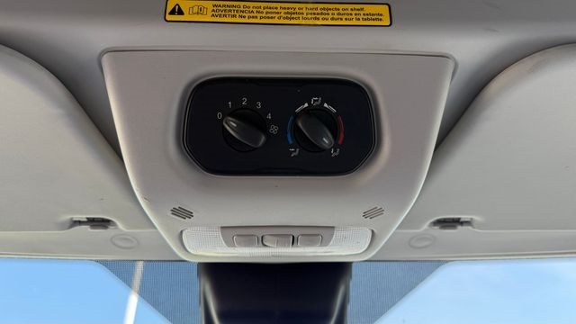 Ford Transit 350 Wagon Med. Roof XL w/Sliding Pass. 148-in. WB 2018