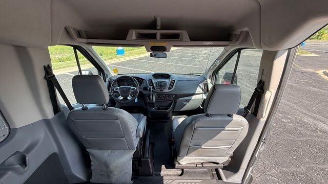 Ford Transit 350 Wagon Med. Roof XL w/Sliding Pass. 148-in. WB 2018