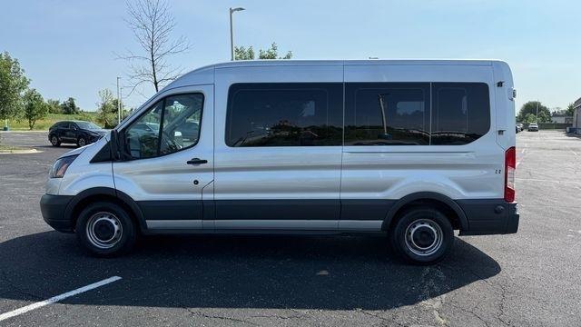 Ford Transit 350 Wagon Med. Roof XL w/Sliding Pass. 148-in. WB 2018