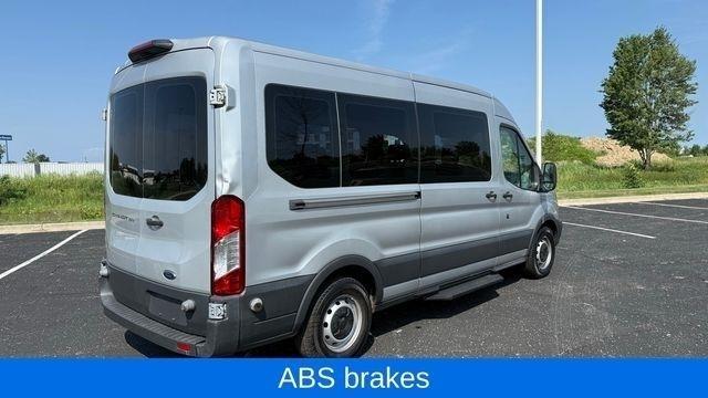 Ford Transit 350 Wagon Med. Roof XL w/Sliding Pass. 148-in. WB 2018