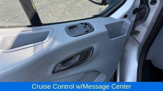 Ford Transit 350 Wagon Med. Roof XL w/Sliding Pass. 148-in. WB 2018