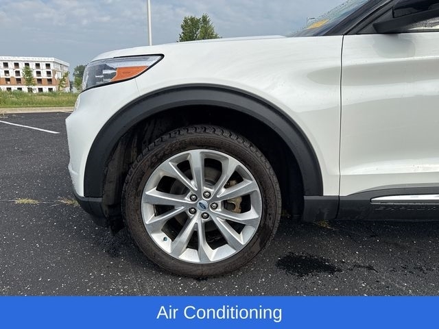 Ford Explorer Platinum AWD 2023