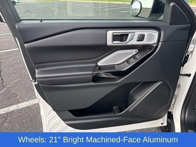 Ford Explorer Platinum AWD 2023