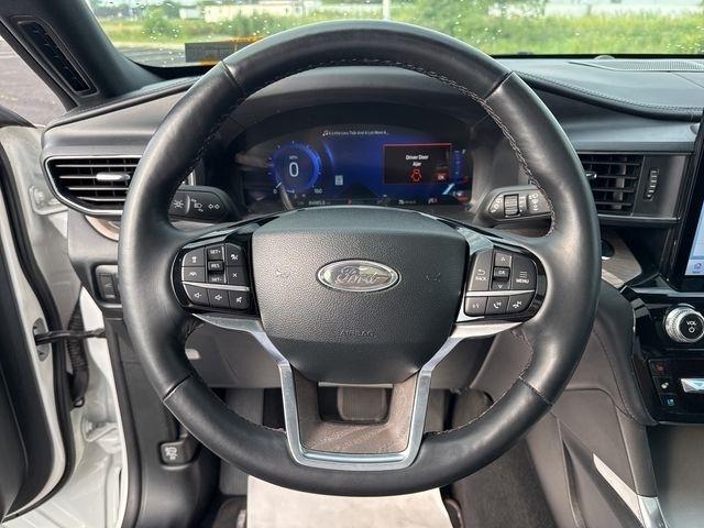 Ford Explorer Platinum AWD 2023