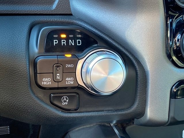 RAM 1500 Laramie Crew Cab SWB 4WD 2024