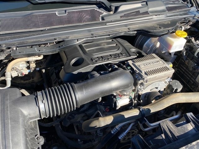 RAM 1500 Laramie Crew Cab SWB 4WD 2024