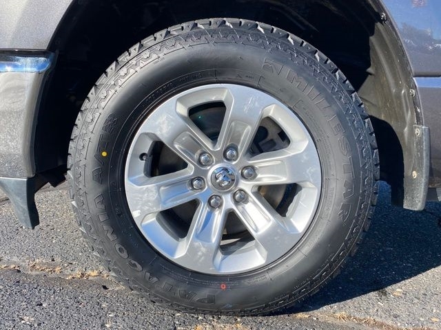 RAM 1500 Laramie Crew Cab SWB 4WD 2024