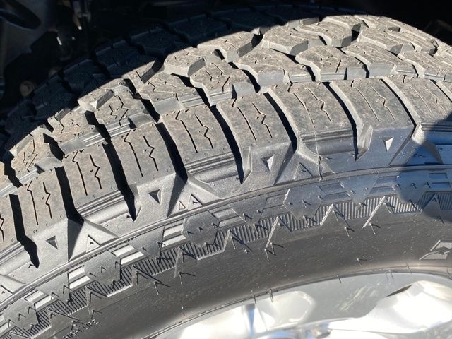 RAM 1500 Laramie Crew Cab SWB 4WD 2024