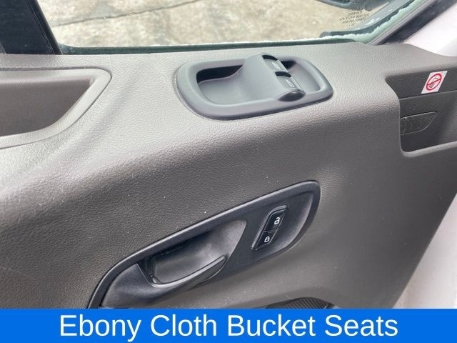 Ford Transit 250 Van Med. Roof w/Sliding Pass. 130-in. WB 2020