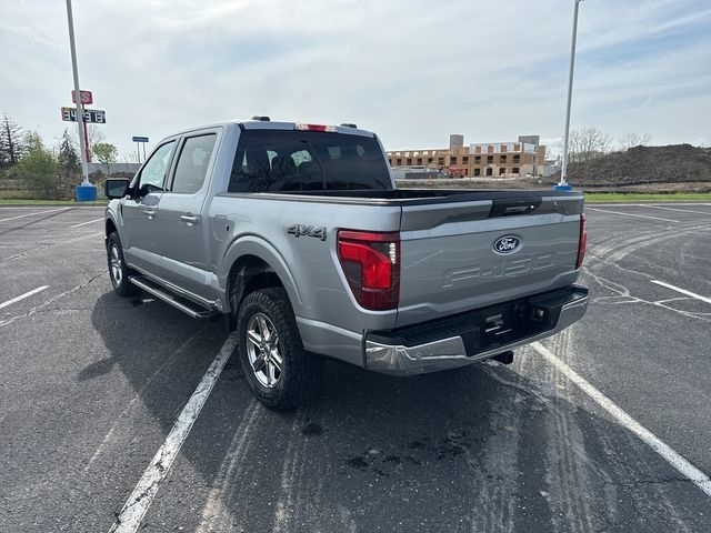 Ford F-150 XLT SuperCrew 4WD 2024