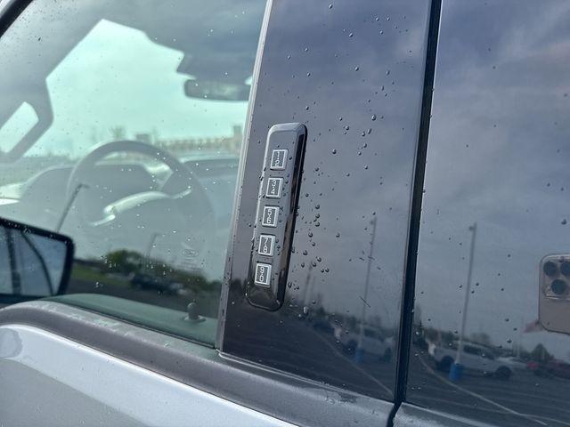 Ford F-150 XLT SuperCrew 4WD 2024