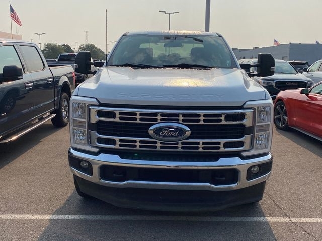 Ford F-250 SD XLT Crew Cab 4WD 2024
